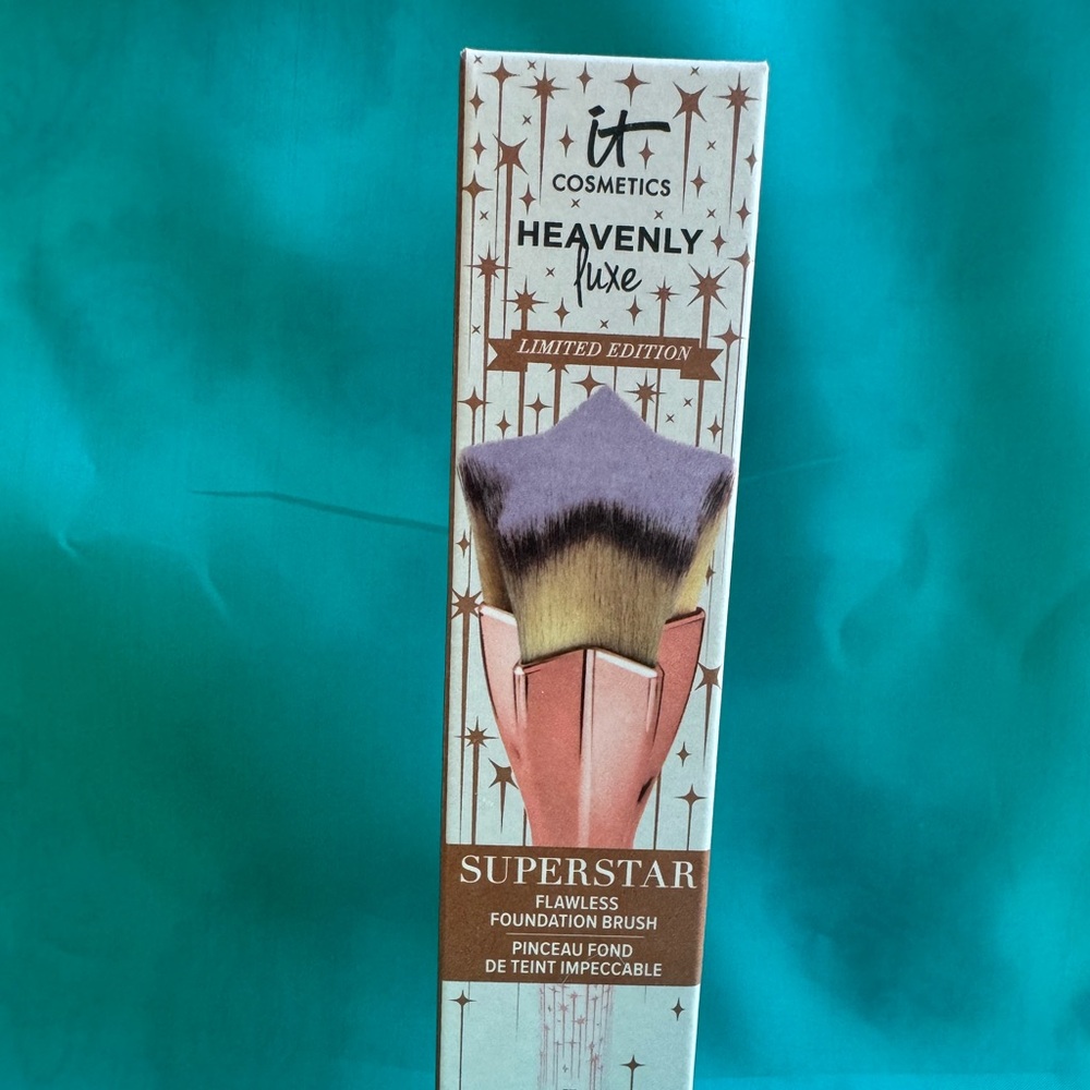 IT Cosmetics Heavenly Luxe Superstar Foundation Brush LIMITED EDITION *NEW*